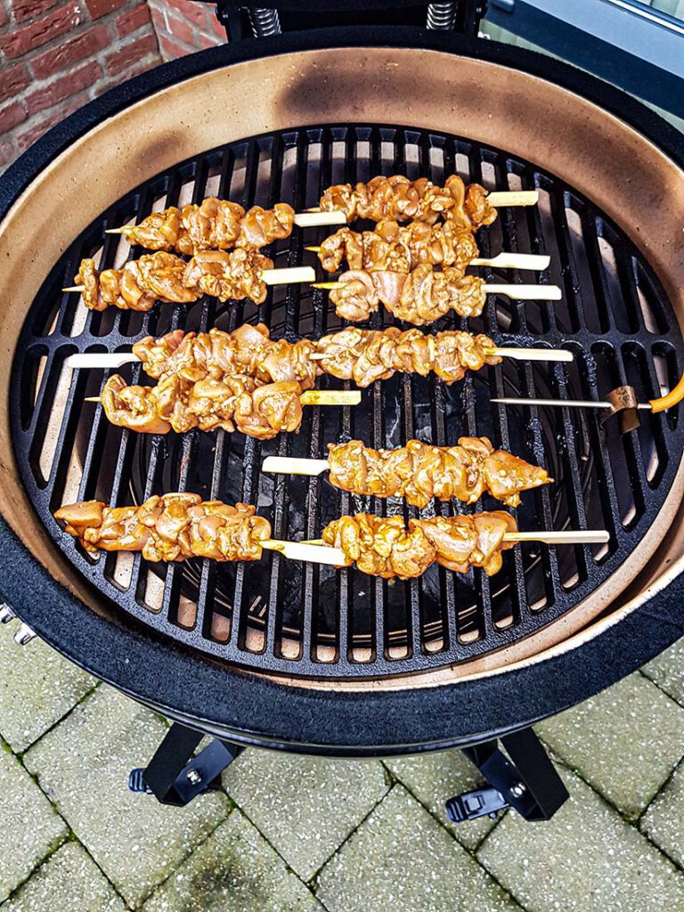 kamado-bbq-recept-sate